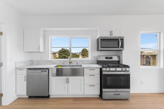 301 S Cabrillo Ave, Unit 301 in San Pedro, CA - Building Photo - Building Photo
