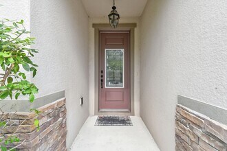 10530 Medford Lakes Dr in Riverview, FL - Foto de edificio - Building Photo