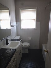 5825 N 76th St, Unit 11095 in Milwaukee, WI - Foto de edificio - Building Photo