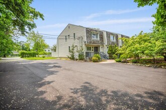 188 Main St in Southampton, NY - Building Photo - Building Photo