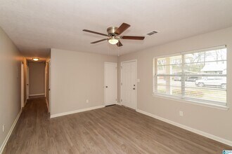 405 Willow Ln in Hueytown, AL - Building Photo - Building Photo