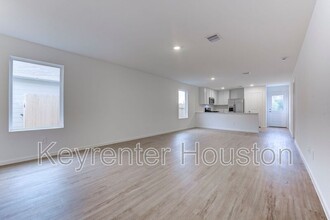 14975 Ascot Bend Cir in Conroe, TX - Building Photo - Building Photo