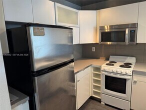 492 NW 165th St in Miami, FL - Building Photo - Building Photo