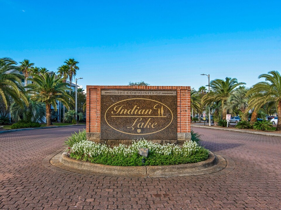 4009 Dancing Cloud Ct in Destin, FL - Foto de edificio