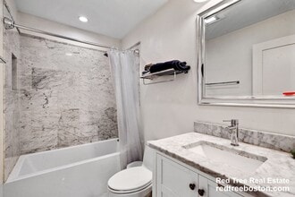 1580 Tremont St in Boston, MA - Foto de edificio - Building Photo