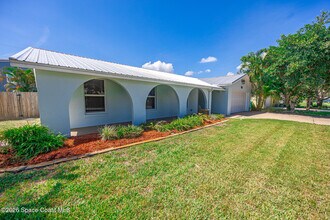 961 Golden Beach Blvd in Satellite Beach, FL - Building Photo - Building Photo