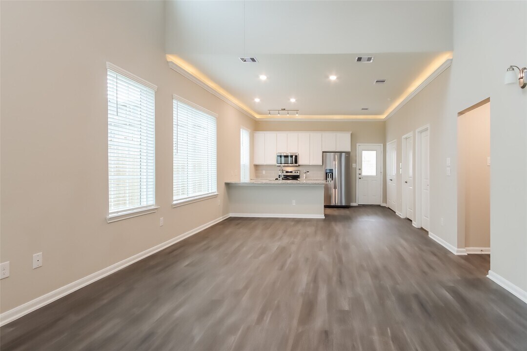 9606 Stewart Springs Blvd in Montgomery, TX - Building Photo