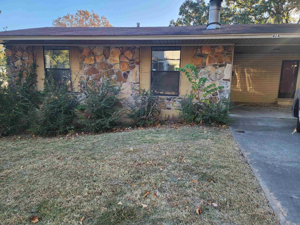 414 Sierra Madre Dr in North Little Rock, AR - Building Photo