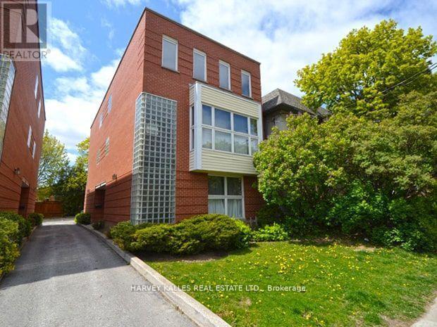property at 1424 Bayview Ave
