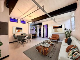 109 Summer St, Unit B in Providence, RI - Building Photo