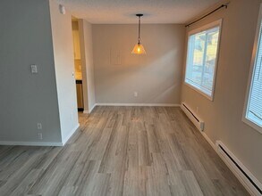 3325 Rockefeller Ave in Everett, WA - Foto de edificio - Building Photo