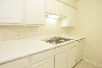 Country Knoll Apartments in Plainwell, MI - Building Photo - Interior Photo