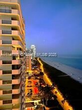 5701 Collins Ave, Unit # 621 in Miami Beach, FL - Building Photo - Building Photo