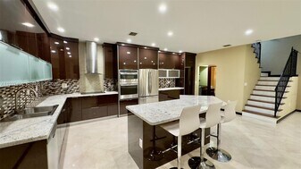 1094 Redwood St in Hollywood, FL - Building Photo