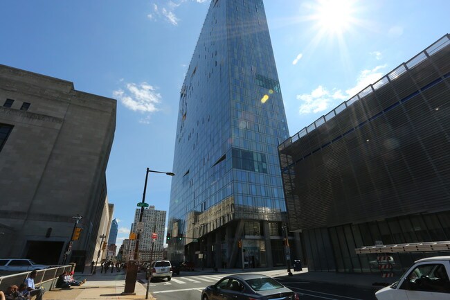 Evo at Cira Centre South photo'