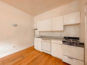 821 W Waveland Ave in Chicago, IL - Building Photo - Building Photo