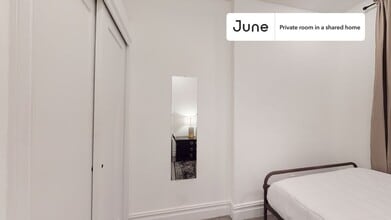 Private bedroom in 2 bed/1 bath Home in New York, NY - Building Photo - Building Photo