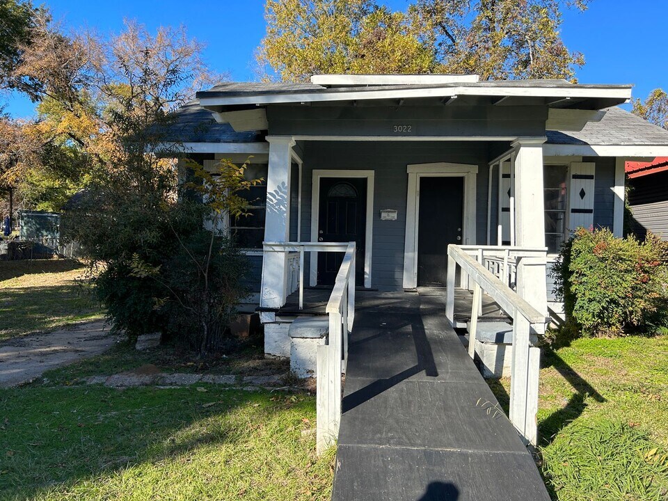 3022 Lillian St in Shreveport, LA - Building Photo