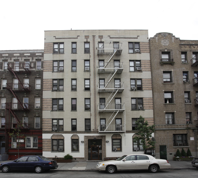 117-119 Vermilyea Ave in New York, NY - Building Photo - Building Photo