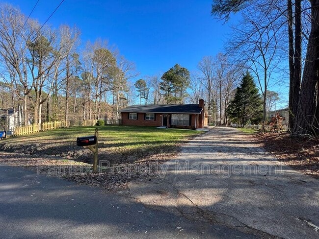 6904 Baywood Dr in Raleigh, NC - Building Photo - Building Photo
