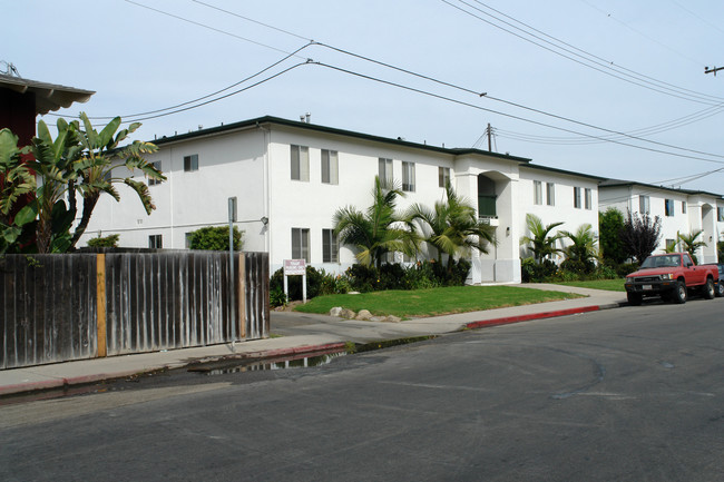 6788 Abrego Rd in Goleta, CA - Building Photo - Building Photo