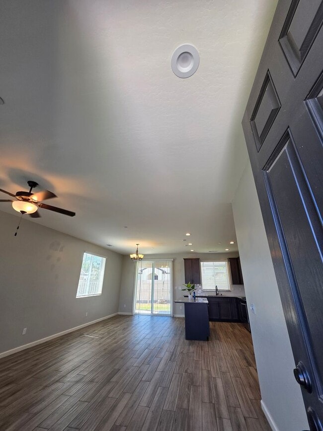 3949 W Nellis Ave in Visalia, CA - Building Photo - Building Photo