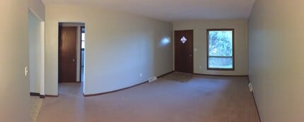 1505 Haney Dr, Unit Apt B in Hays, KS - Foto de edificio - Building Photo