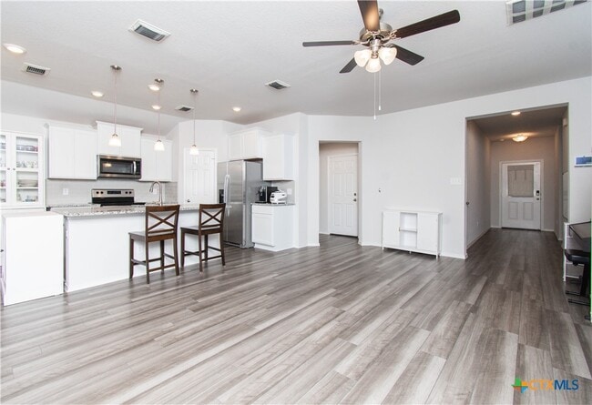1307 Prospector Trl in Harker Heights, TX - Foto de edificio - Building Photo