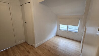 30 Arthur Ave S in Hamilton, ON - Building Photo - Building Photo