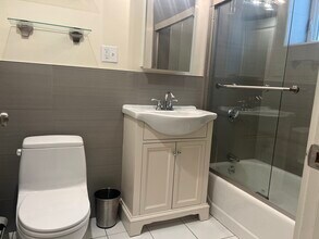 62 Parkman St, Unit B1 in Brookline, MA - Foto de edificio - Building Photo