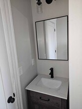 1560 Dixmont Ave in Cincinnati, OH - Building Photo - Building Photo