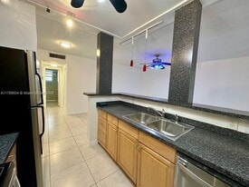 1958 Monroe St in Hollywood, FL - Building Photo