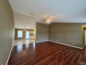 4041 Shorewood Dr in Pensacola, FL - Building Photo - Building Photo
