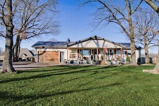 9940 Kitty Rd in Gravette, AR - Building Photo