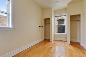 3256 N Lakewood Ave-Unit -3 in Chicago, IL - Building Photo - Building Photo