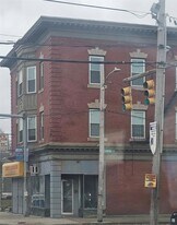 400 Broadway in Pawtucket, RI - Building Photo