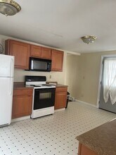 443 Hammond St, Unit #4 in Bangor, ME - Building Photo - Building Photo