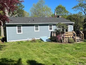 80 Belmont Ave in South Kingstown, RI - Building Photo - Building Photo