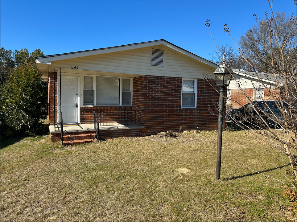 841 Edward Ave in Macon, GA - Building Photo