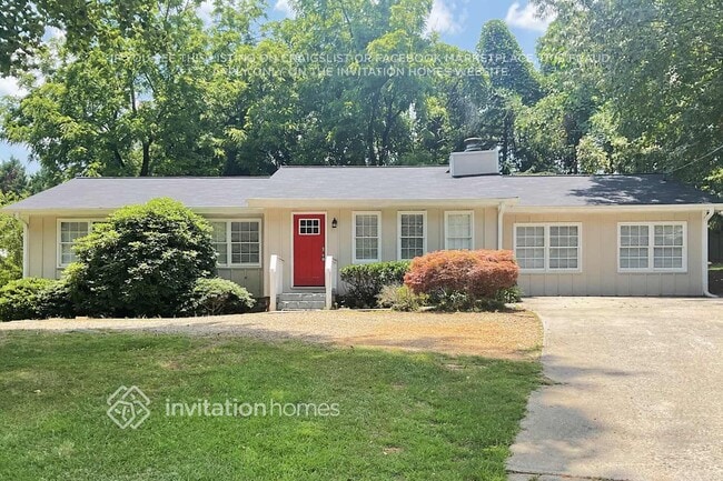 property at 2441 Springfield Cir