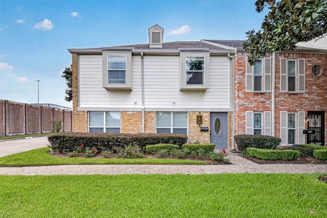 property at 10383 Briar Forest Dr