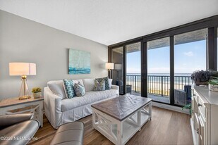 601 1st St S in Jacksonville Beach, FL - Building Photo