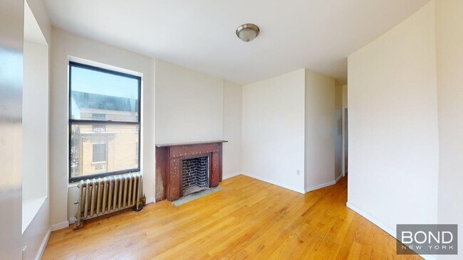 196 W 108th St in New York, NY - Building Photo - Building Photo