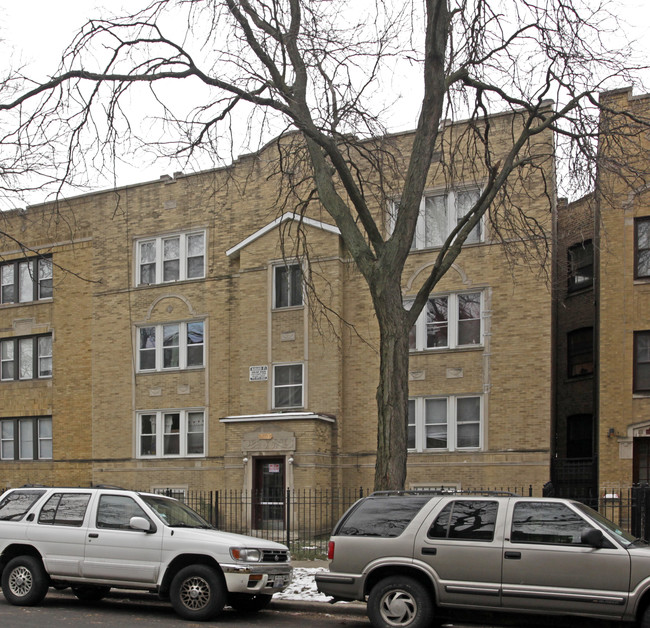 6215 N Washtenaw Ave in Chicago, IL - Building Photo - Building Photo