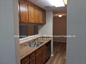303 Andrew Jackson Pl in Nashville, TN - Building Photo - Building Photo