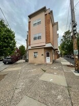 1121 Tasker St in Philadelphia, PA - Building Photo