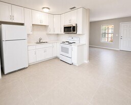1794 Juno Rd in North Palm Beach, FL - Building Photo