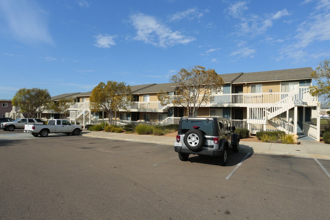 Sea Vale Bluff Apartments in Chula Vista, CA - Building Photo