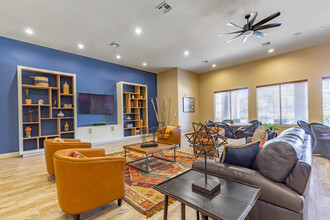 Paso Fino Apartment Homes in San Antonio, TX - Building Photo - Interior Photo