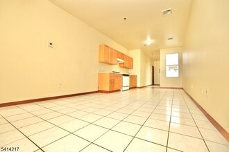 138 Fleming Ave in Newark, NJ - Building Photo - Building Photo